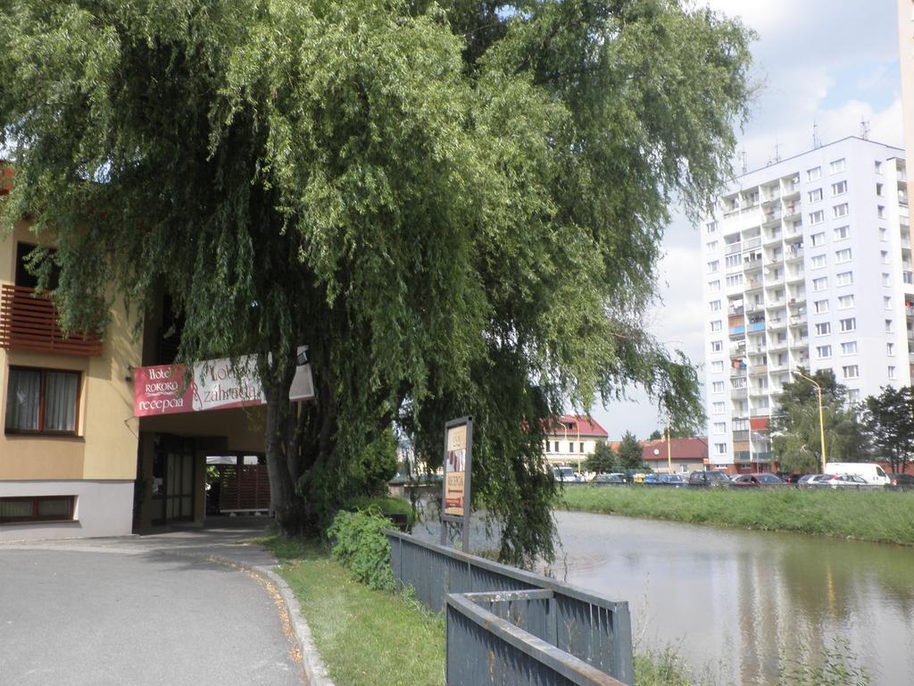 Hotel Rokoko Kosice Bagian luar foto