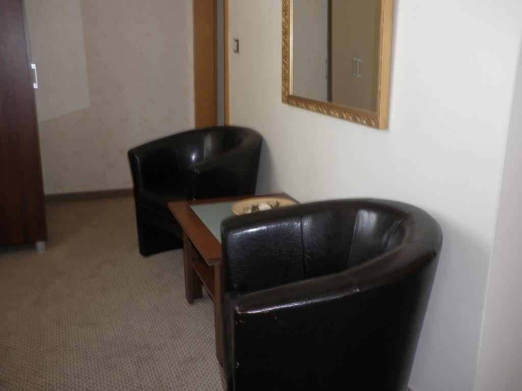 Hotel Rokoko Kosice Bagian luar foto