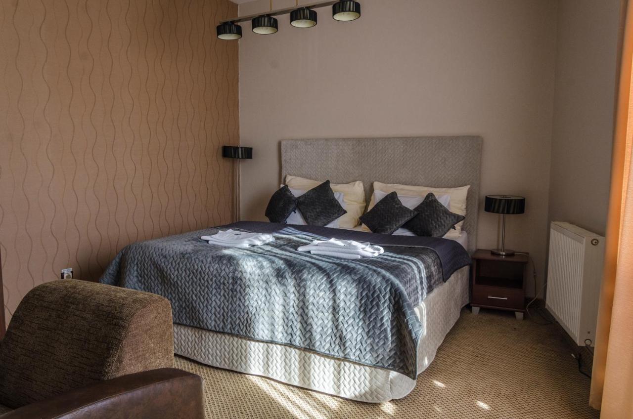Hotel Rokoko Kosice Bagian luar foto